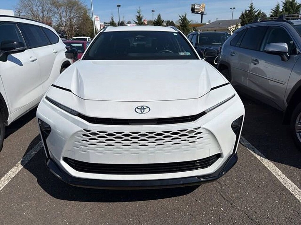 Certified 2025 Toyota Crown Signia XLE SUV