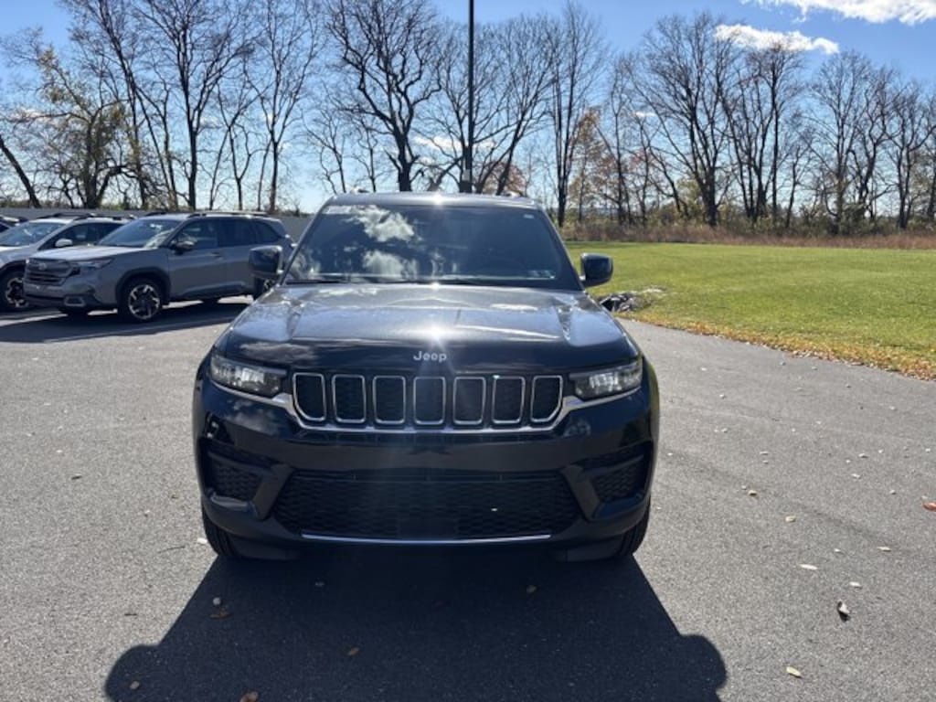 New 2025 Jeep Grand Cherokee LAREDO X 4X4 Sport Utility