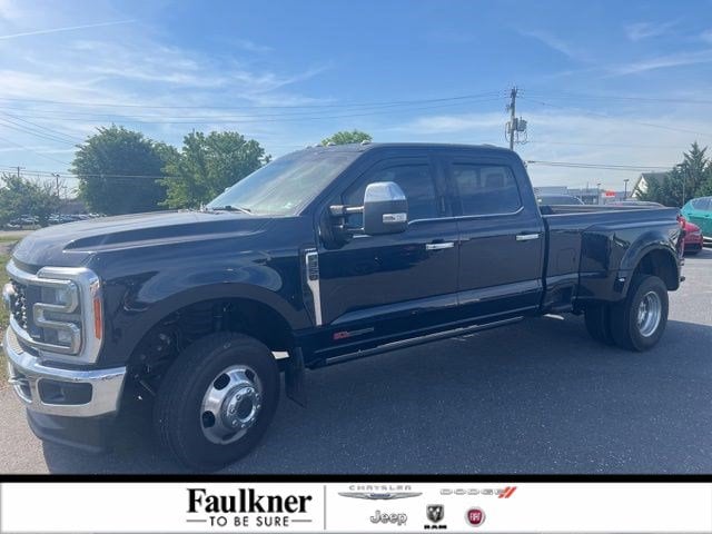 2023 Ford F-350 Lariat 4x4 Crew Cab 8' Box DRW's photo