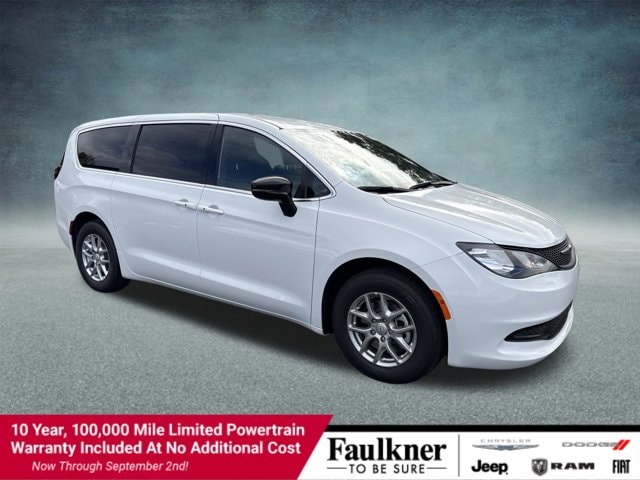 2026 Chrysler Voyager LX's photo