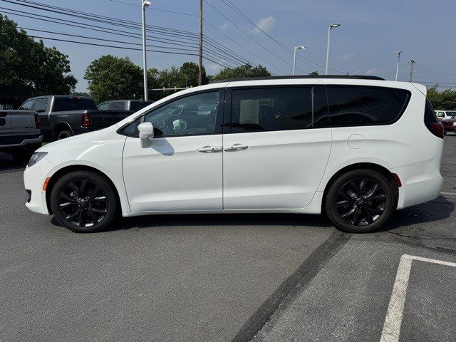Used 2019 Chrysler Pacifica Touring L Plus with VIN 2C4RC1EG6KR705565 for sale in Mechanicsburg, PA