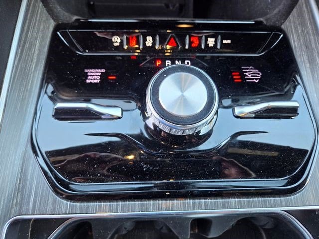 2024 Jeep Wagoneer Series III - Photo 8