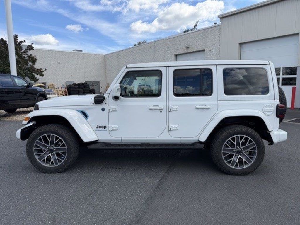 Used 2024 Jeep Wrangler 4xe High Altitude SUV