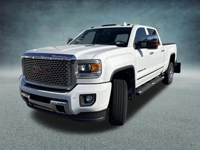 2016 GMC Sierra 4WD Crew Cab Standard Box Denali's photo