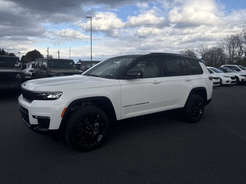 New 2025 Jeep Grand Cherokee L LIMITED 4X4 Sport Utility