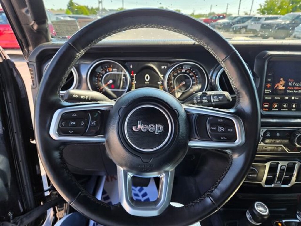 Used 2022 Jeep Wrangler Unlimited Sahara Altitude SUV