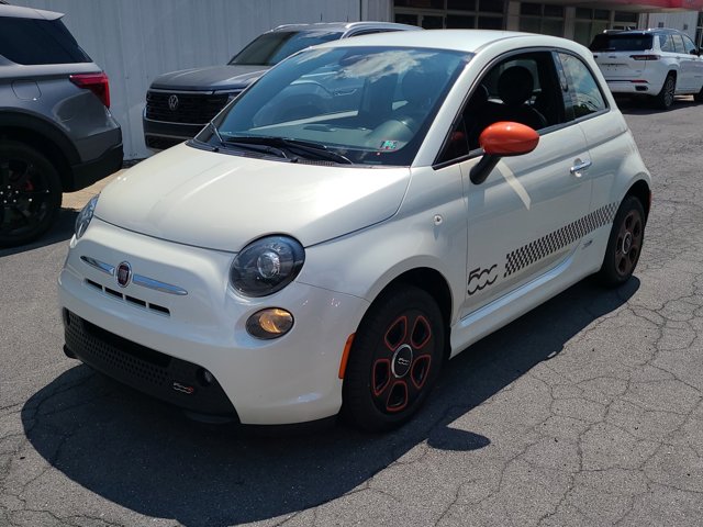 Used 2015 FIAT 500e Battery Electric with VIN 3C3CFFGE1FT549772 for sale in Mechanicsburg, PA