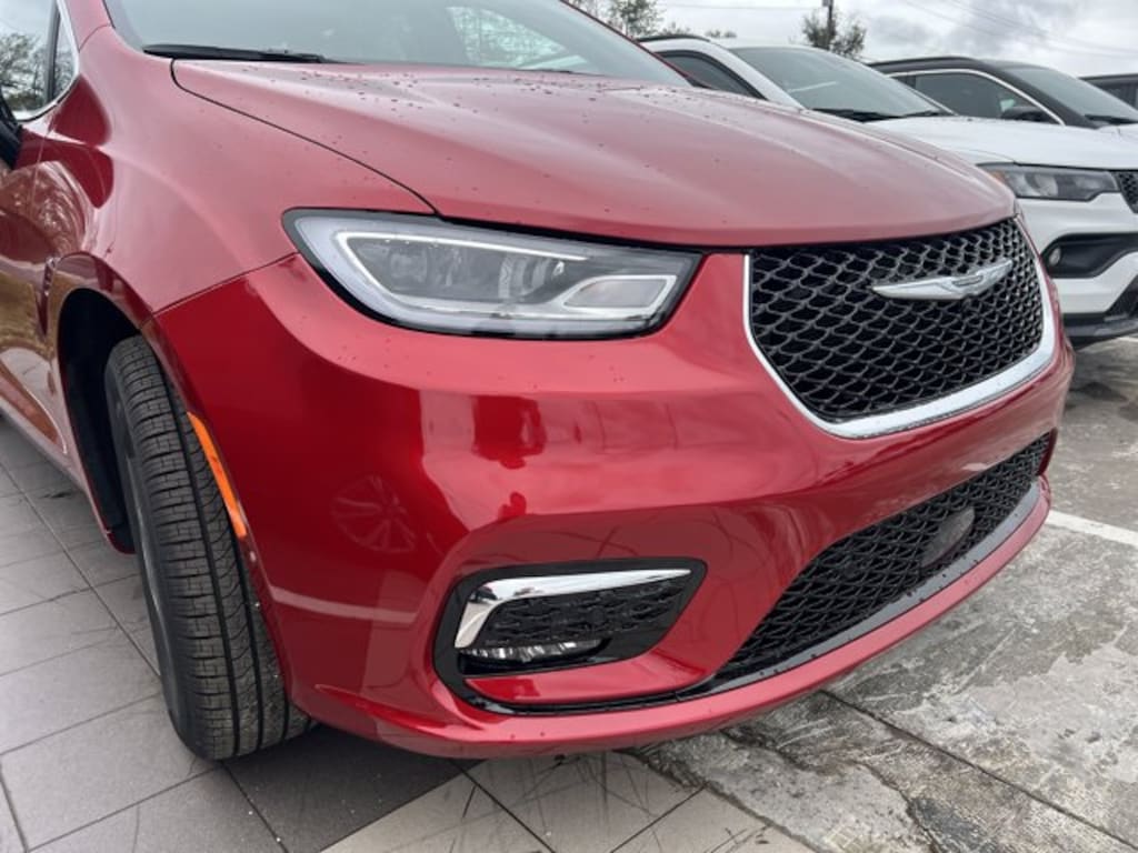 New 2026 Chrysler Pacifica SELECT AWD Passenger Van