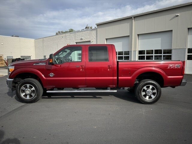 2015 Ford F-350 Lariat photo 2