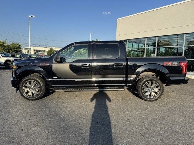 2017 Ford F-150 XLT photo 2