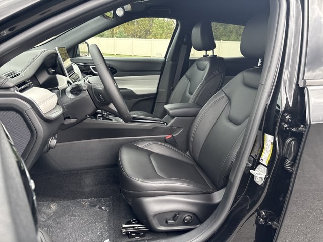 2026 Jeep Compass Limited - Photo 16
