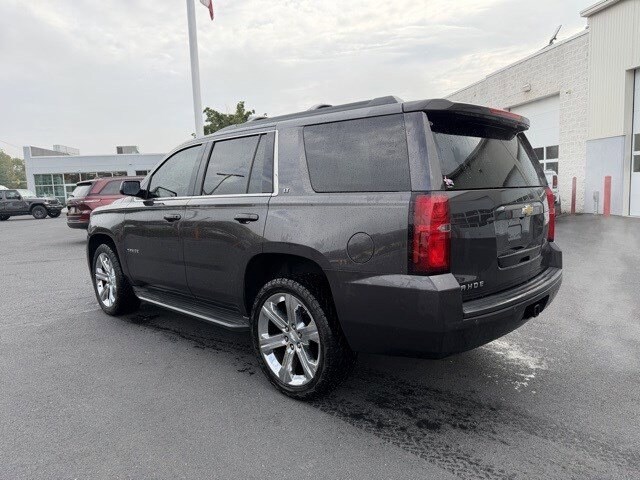 2016 Chevrolet Tahoe LT photo 2