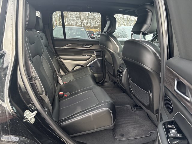 2024 Jeep Grand Cherokee Overland 4xe - Photo 11