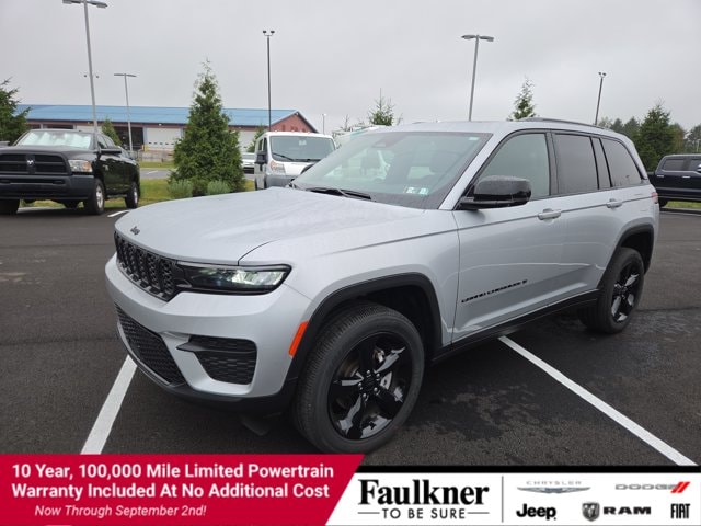 2025 Jeep Grand Cherokee Altitude X 4x4's photo