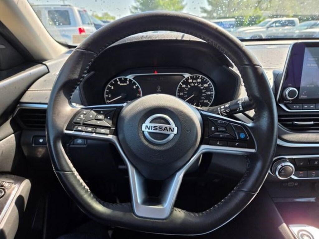 Used 2022 Nissan Altima 2.5 SV Sedan