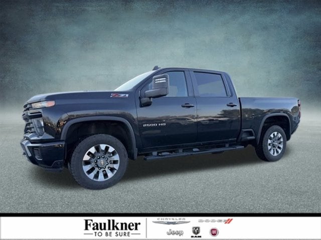2024 Chevrolet Silverado 2500HD Custom's photo