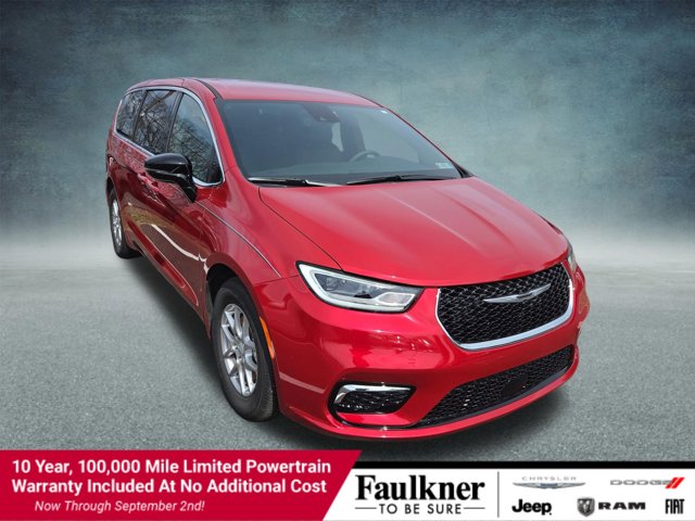 2025 Chrysler Pacifica Select's photo