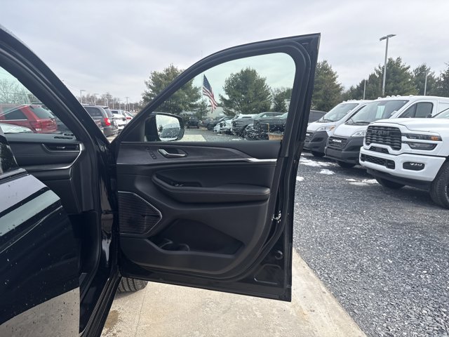 2024 Jeep Grand Cherokee Overland 4xe - Photo 8