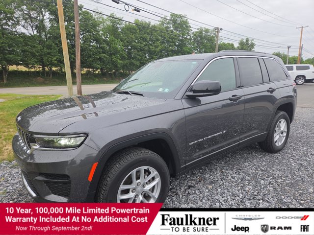 2025 Jeep Grand Cherokee Laredo X 4x4's photo