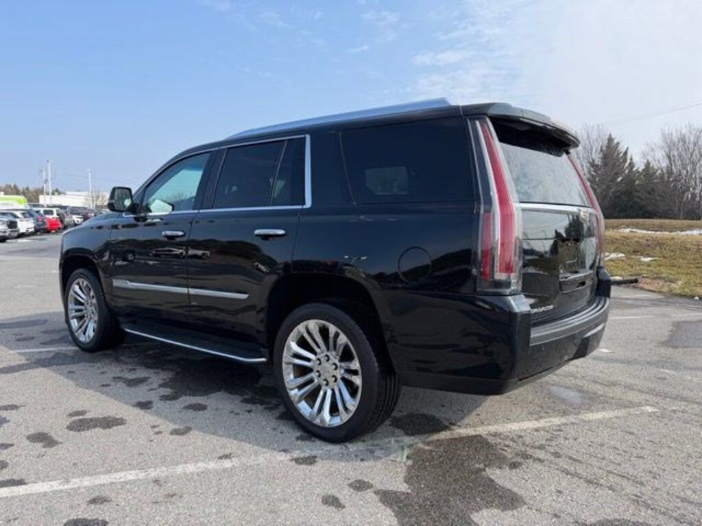 Used 2019 CADILLAC Escalade Luxury SUV