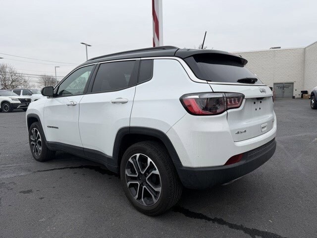 2023 Jeep Compass Limited photo 2