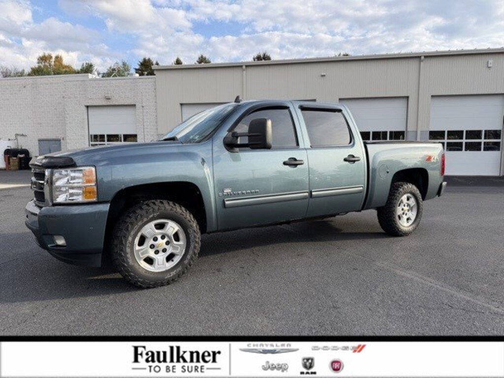 Used 2009 Chevrolet Silverado 1500 LT Truck Crew Cab