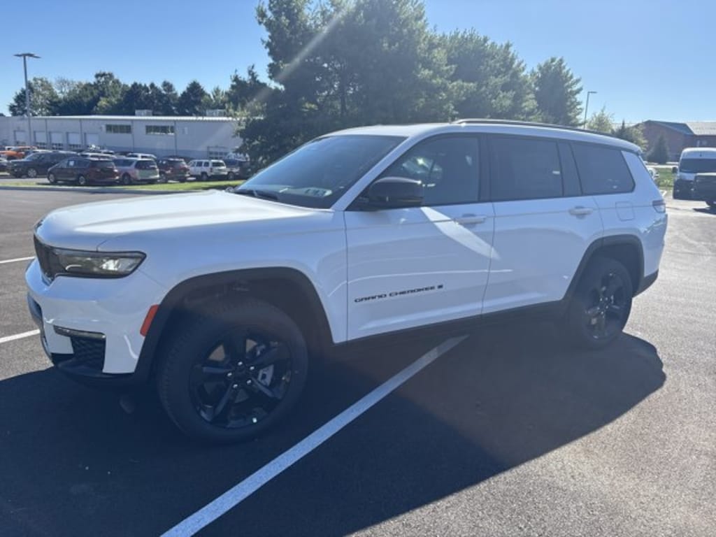 New 2025 Jeep Grand Cherokee L LIMITED 4X4 Sport Utility