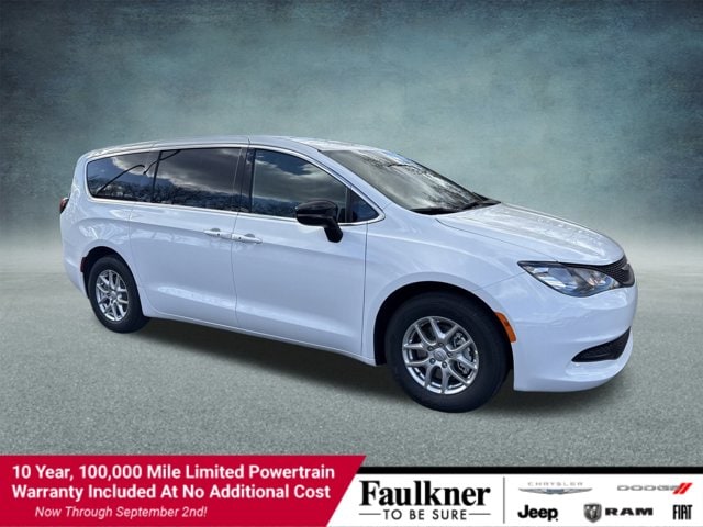 2026 Chrysler Voyager LX's photo