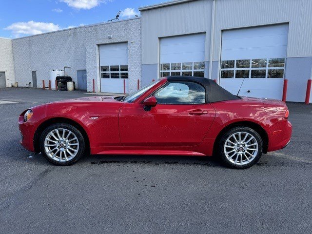 Used 2017 FIAT 124 Spider Classica with VIN JC1NFAEK3H0102406 for sale in Mechanicsburg, PA