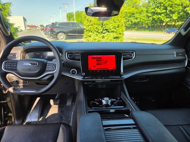 2024 Jeep Wagoneer Series III - Photo 6