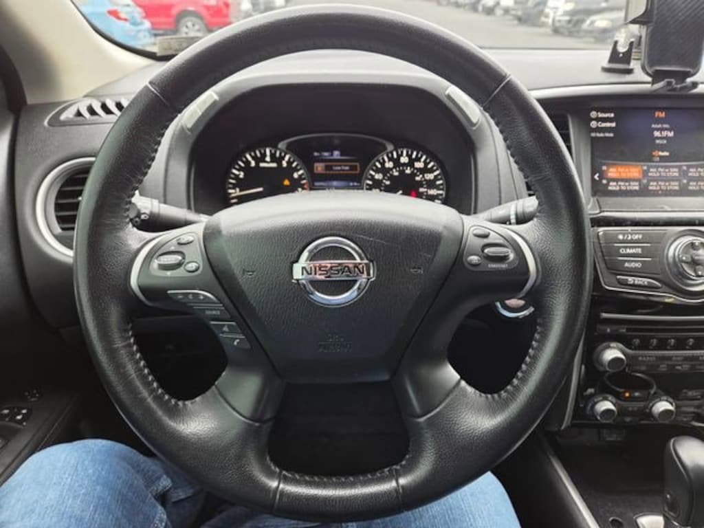 Used 2018 Nissan Pathfinder SV SUV