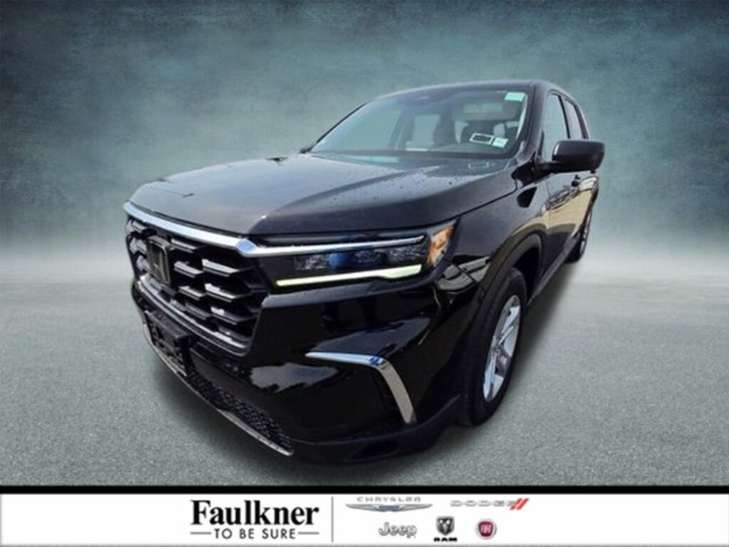 Used 2023 Honda Pilot LX SUV
