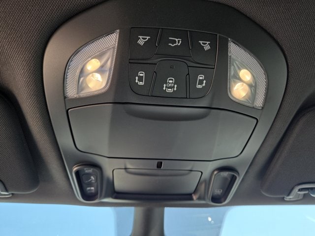 2026 Chrysler Pacifica Select - Photo 8