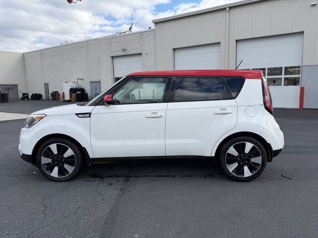 2017 Kia Soul Plus photo 2