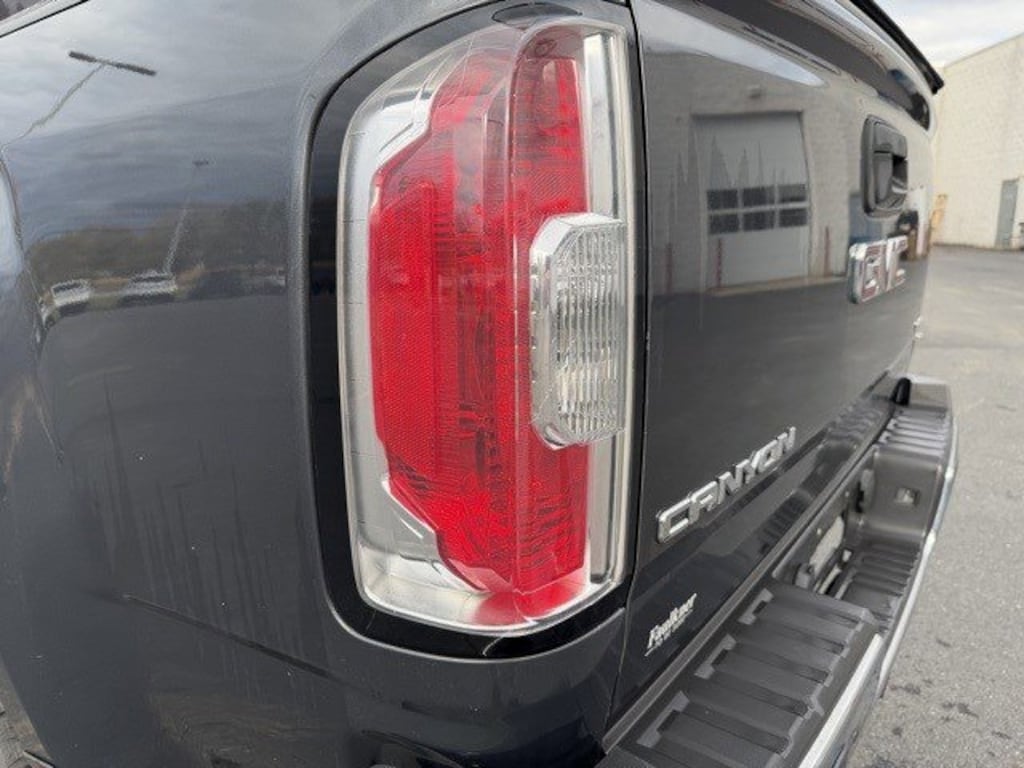 Used 2015 GMC Canyon 2WD SLE Truck Crew Cab