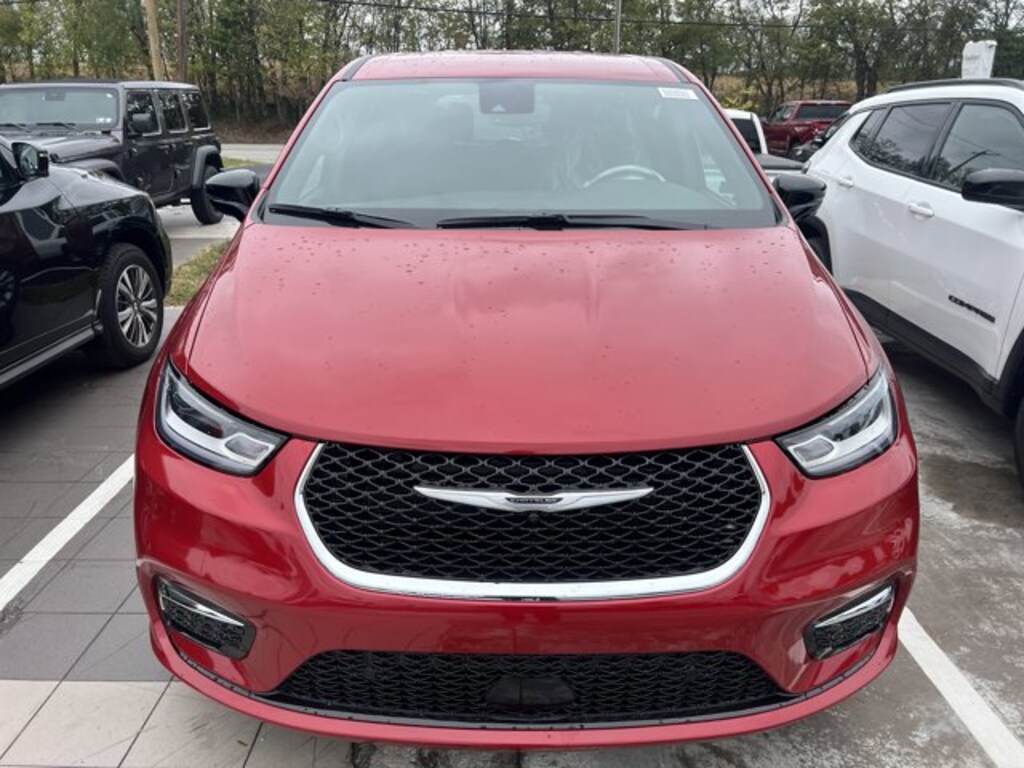 New 2026 Chrysler Pacifica SELECT AWD Passenger Van