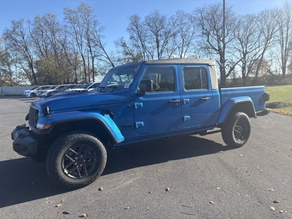 New 2026 Jeep Gladiator SPORT S 4X4 Pickup