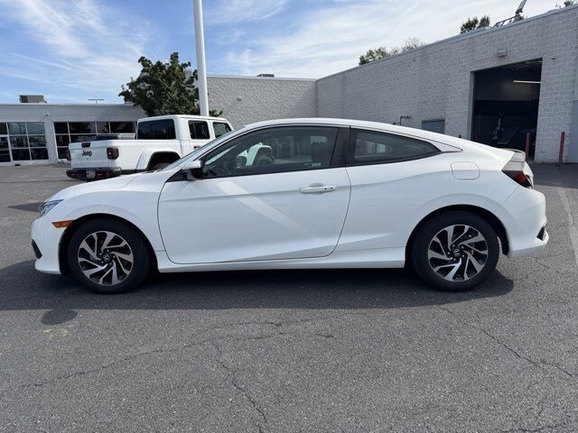 2018 Honda Civic photo 2
