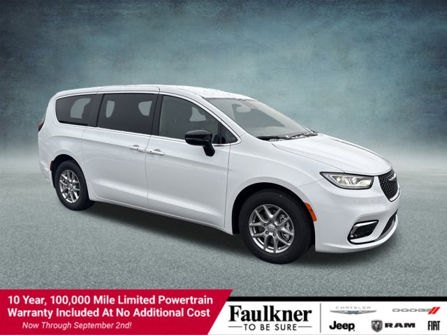 2026 Chrysler Pacifica Select's photo