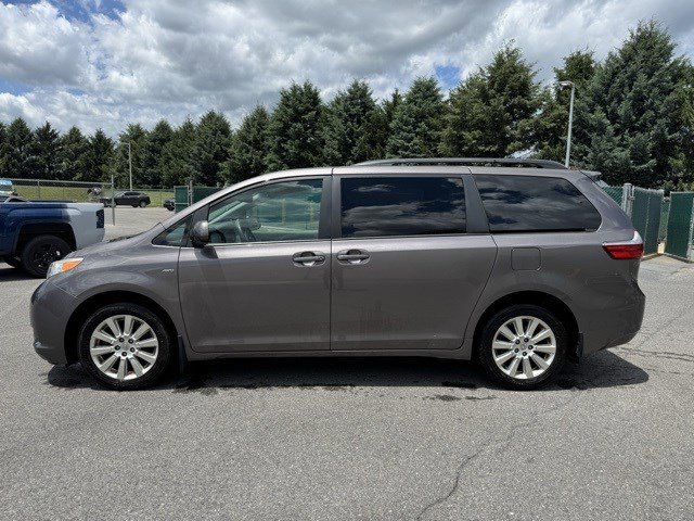 Used 2016 Toyota Sienna LE with VIN 5TDJK3DC3GS145433 for sale in Mechanicsburg, PA