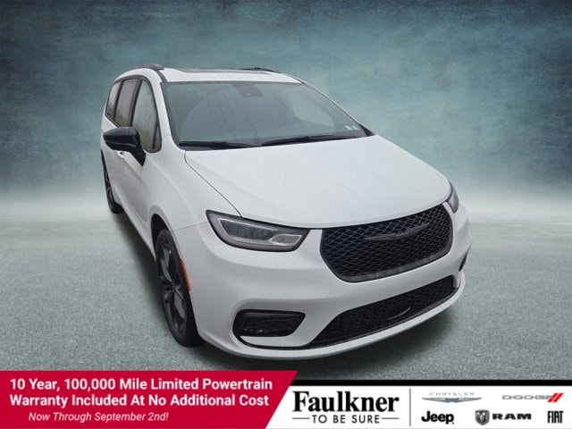 2026 Chrysler Pacifica Limited AWD's photo
