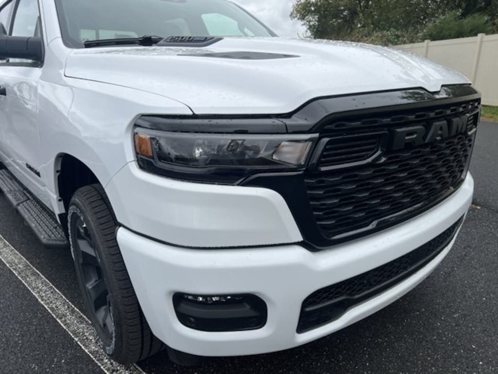New 2025 Ram 1500 Tradesman Crew Cab 4x4 5'7 Box Pickup