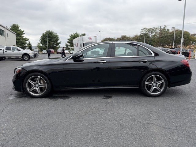 2017 Mercedes Benz E 300 4MATIC Sedan photo 2