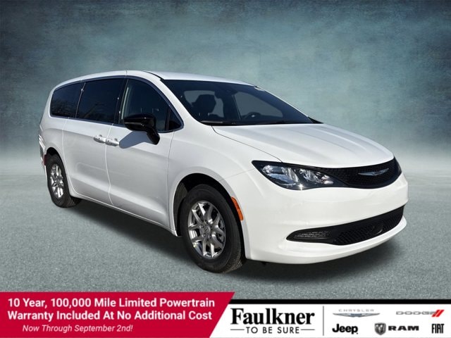 2026 Chrysler Voyager LX's photo