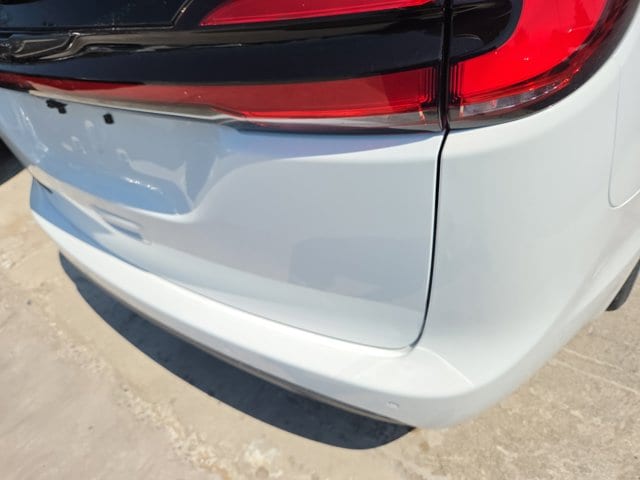 2026 Chrysler Pacifica Select - Photo 15