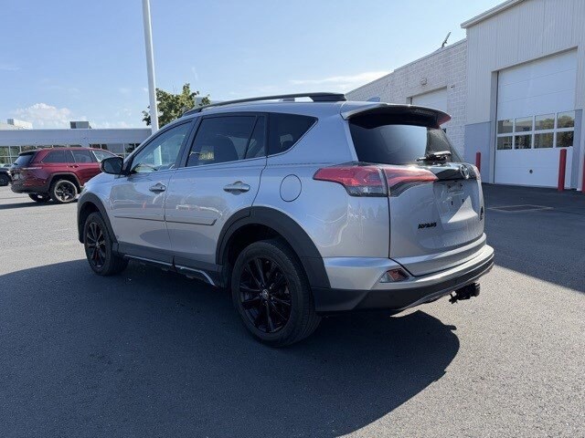 2018 Toyota RAV4 Adventure photo 2