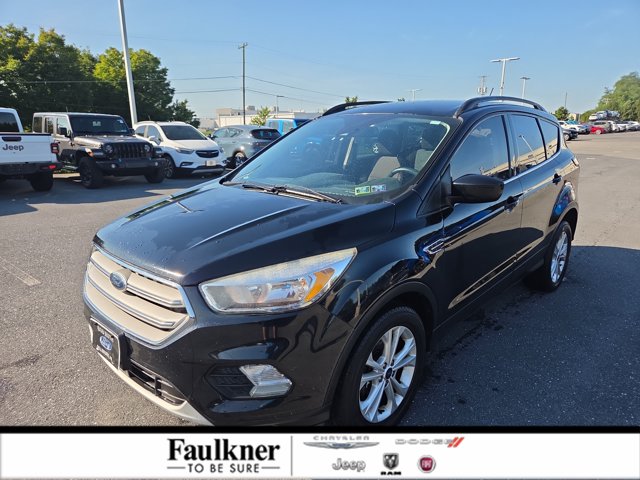 Used 2018 Ford Escape SE with VIN 1FMCU9GDXJUA06182 for sale in Mechanicsburg, PA