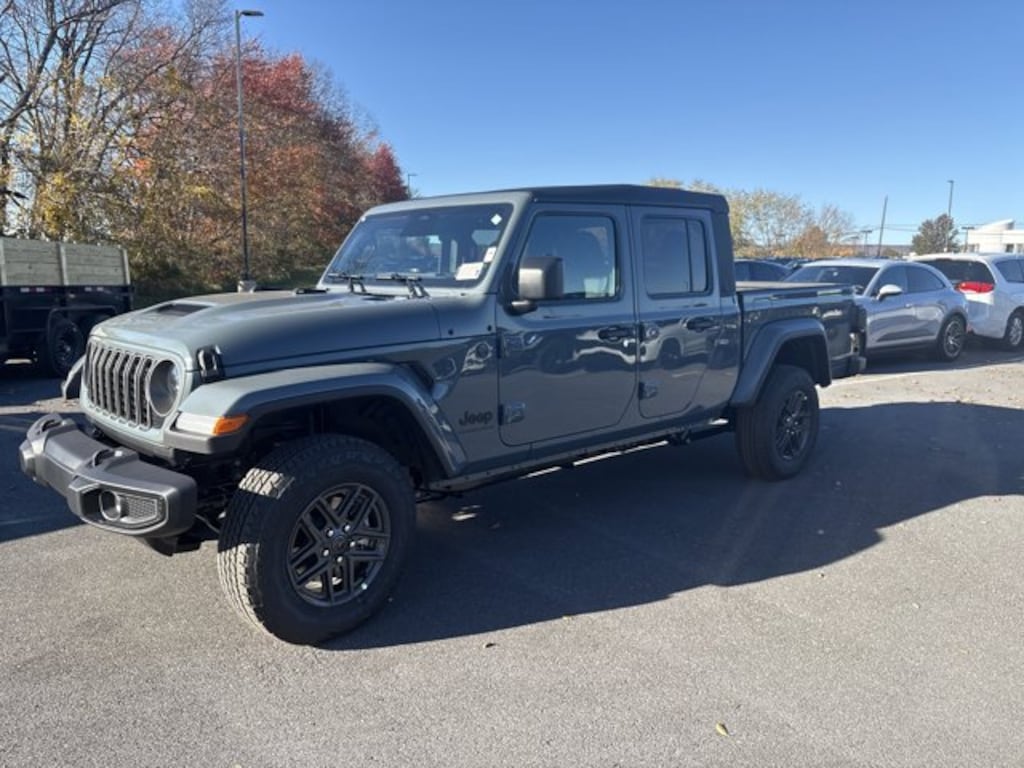 New 2026 Jeep Gladiator SPORT S 4X4 Pickup