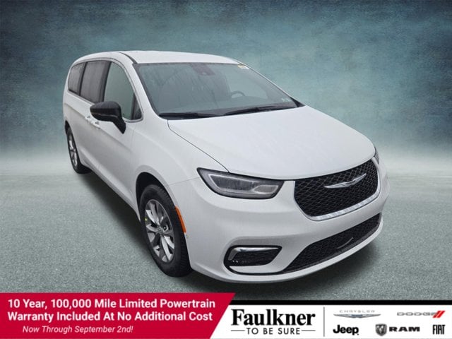 2026 Chrysler Pacifica Select AWD's photo
