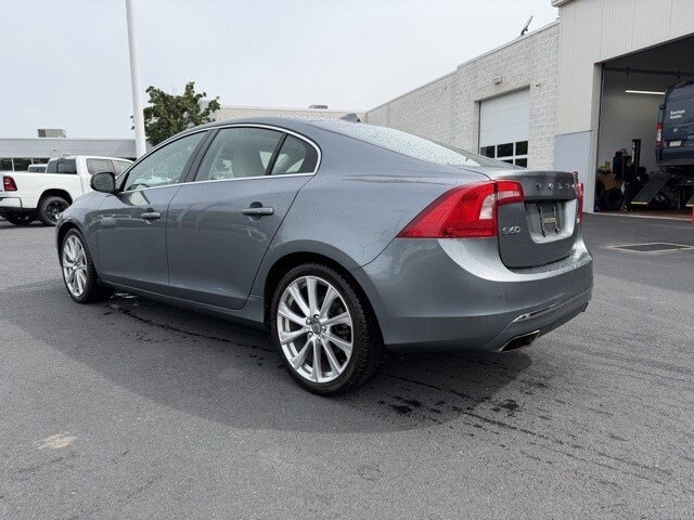 2017 Volvo S60 T5 AWD Inscription Platinum photo 3